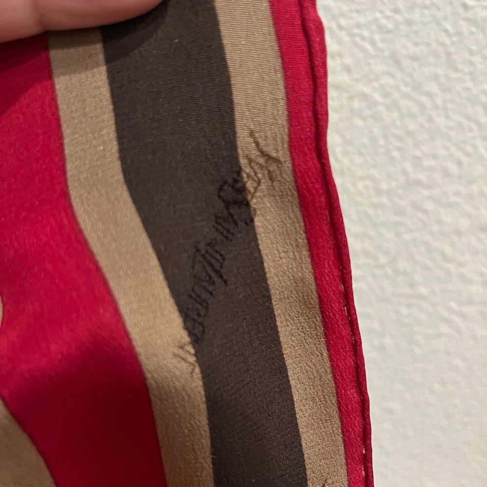 Authentic YSL gorgeous Scarf - Picture 5 of 10
